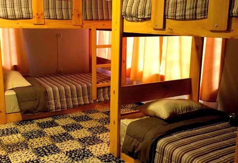 تختخواب و صبحانه La Casa De Mamama