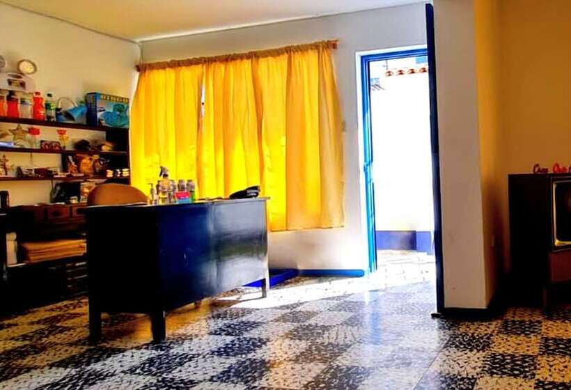 تختخواب و صبحانه La Casa De Mamama