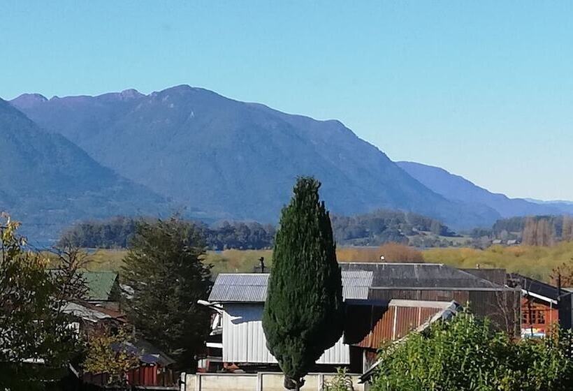 민박 La Llar Hostel