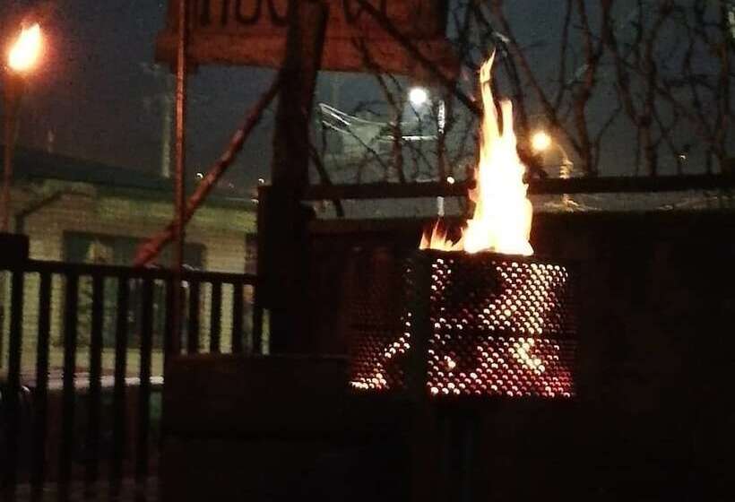 민박 La Llar Hostel