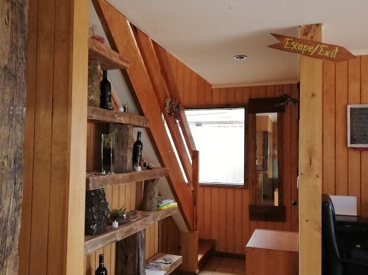 민박 La Llar Hostel