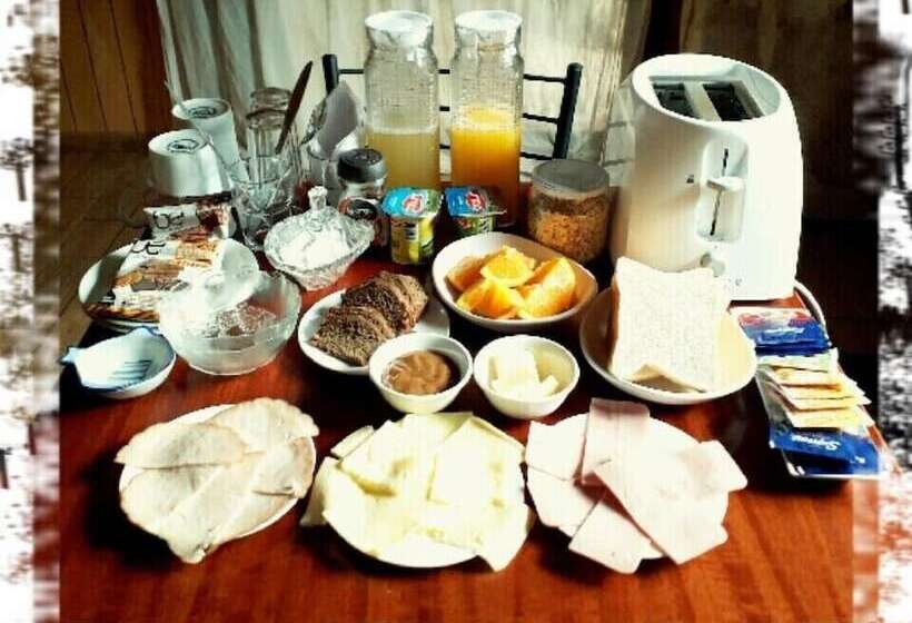 민박 La Llar Hostel