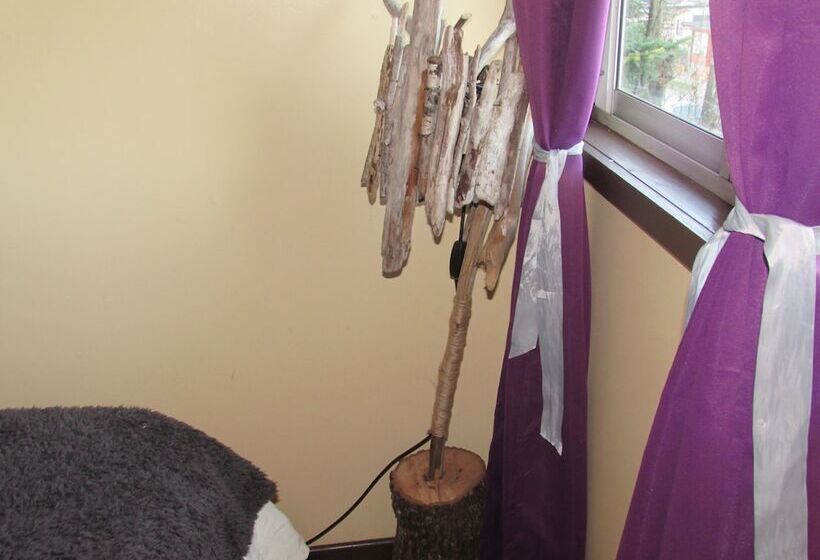 민박 La Llar Hostel