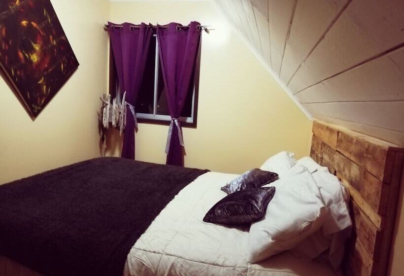 민박 La Llar Hostel