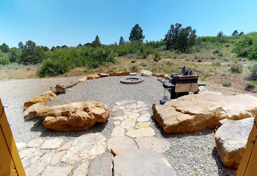 Canyon View Family Lodge