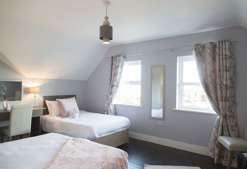 Caravogue House Bed & Breakfast