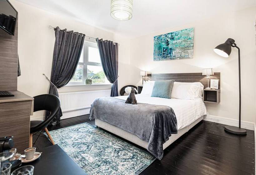 Caravogue House Bed & Breakfast