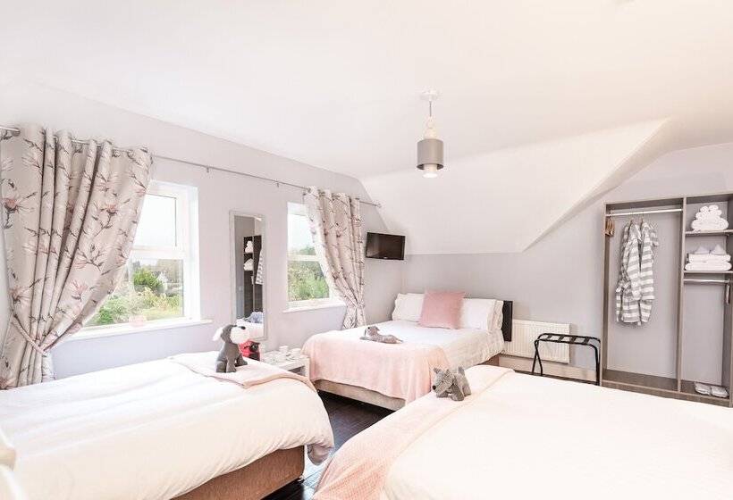 Caravogue House Bed & Breakfast