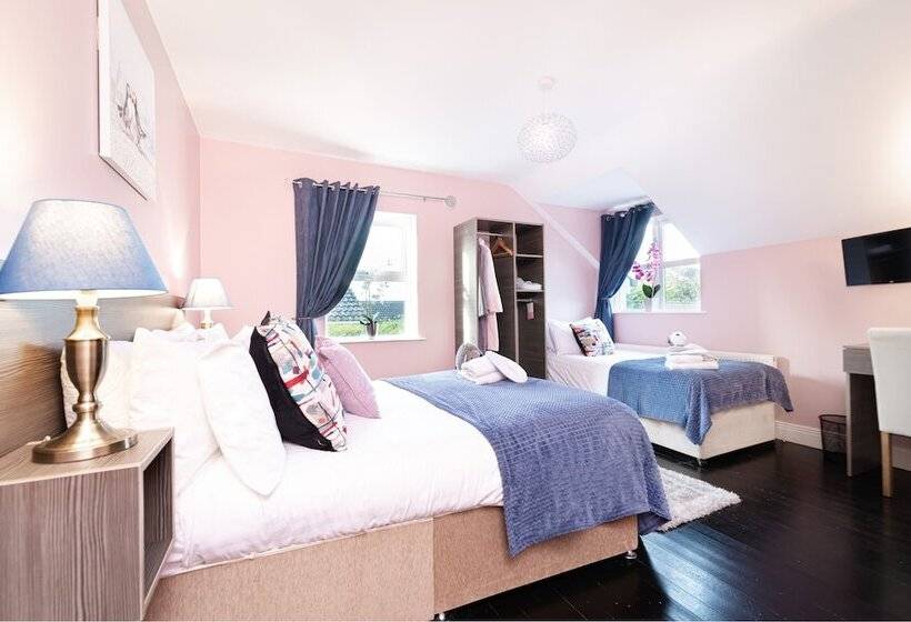 Caravogue House Bed & Breakfast