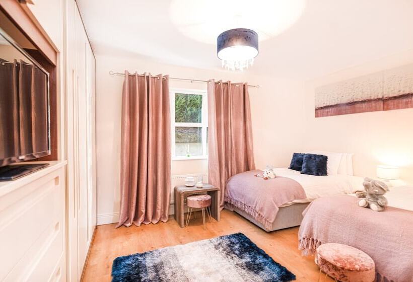 Caravogue House Bed & Breakfast