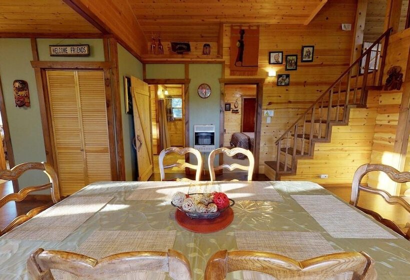 Cozy Mountain Africabin