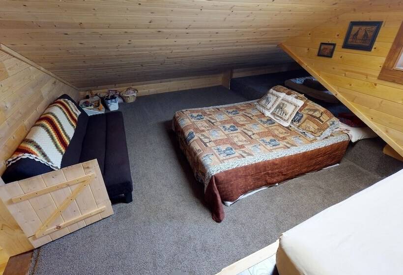 Cozy Mountain Africabin