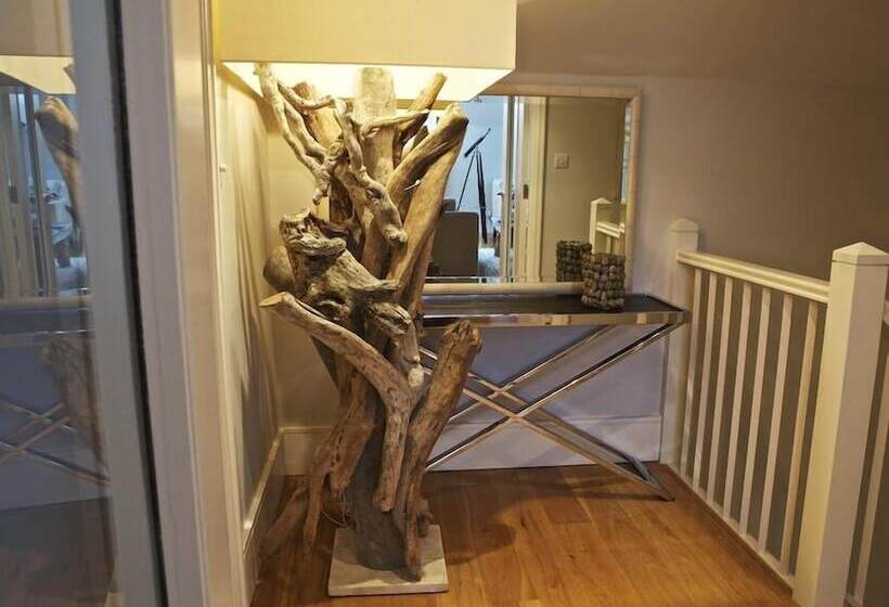 Diddly Squat, 43 Dart Marina