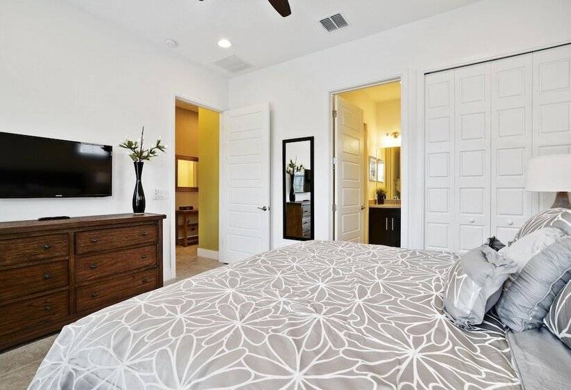 Escape To Festival By Villadirect