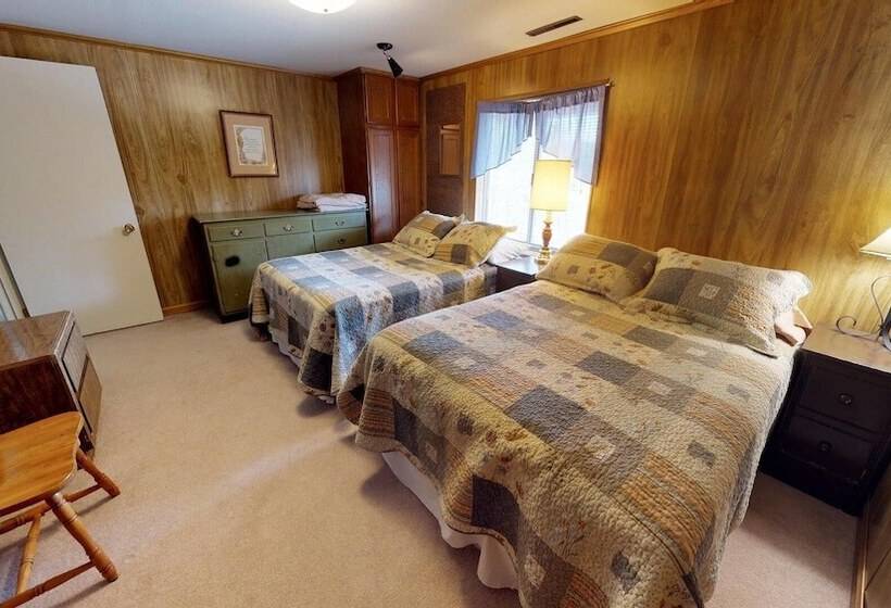 Hideout Ft Abajo 2 Br Cabin, Stunning Views, Secluded!