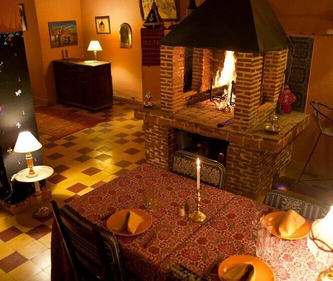 مسافرخانه Auberge Derkaoua