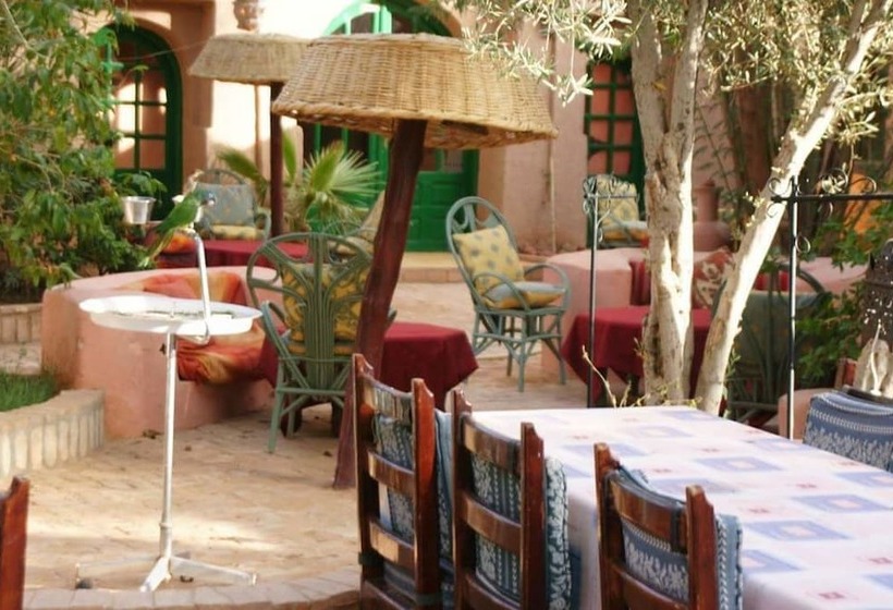 مسافرخانه Auberge Derkaoua