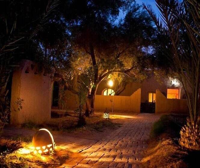 مسافرخانه Auberge Derkaoua