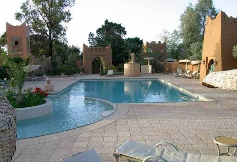 مسافرخانه Auberge Derkaoua