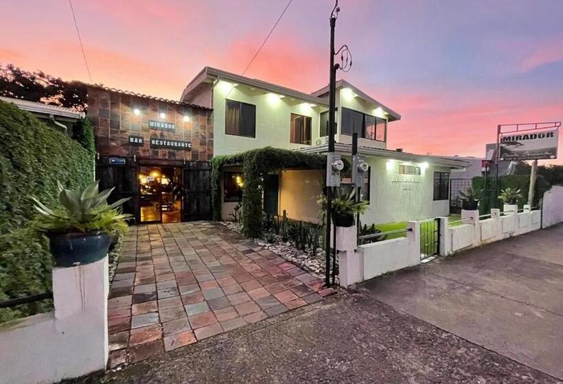 فندق فئة نجمة واحدة Punta Descartes