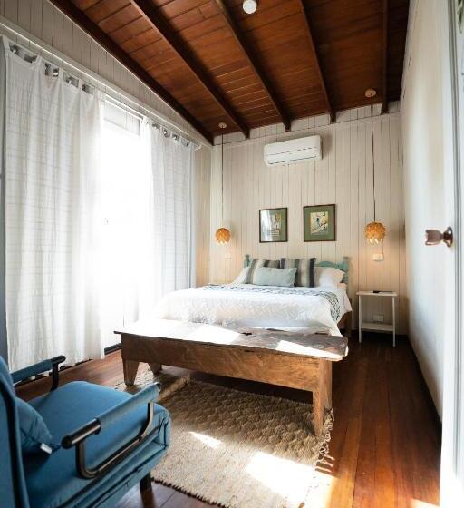 فندق فئة نجمة واحدة Punta Descartes