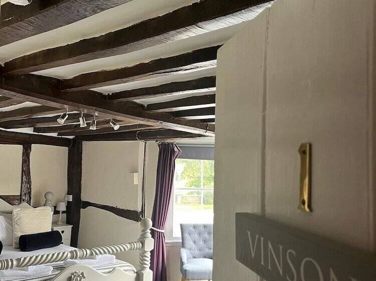 Хостел The White Hart