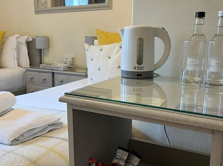 Хостел The White Hart