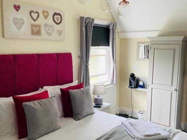 Хостел The White Hart