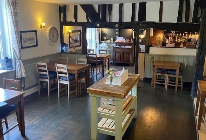 Хостел The White Hart