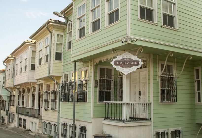 هتل Calikusu Tarihi Besevler