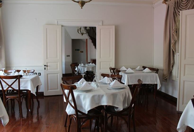 هتل Calikusu Tarihi Besevler