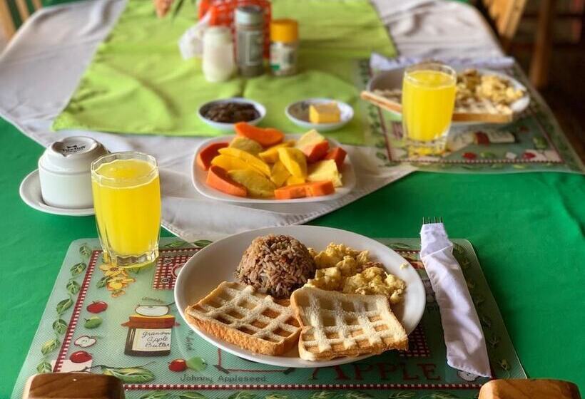 Отель All Rankins Eco Lodge