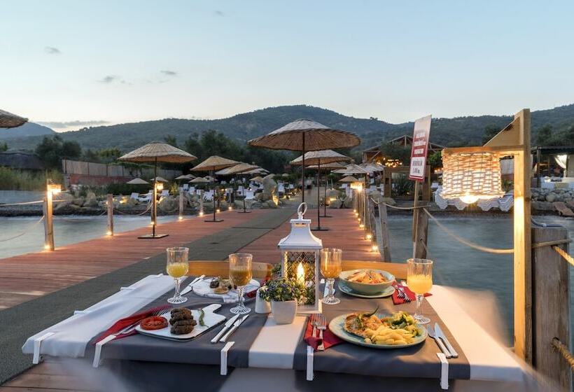 فندق Antique Beach And Bungalow