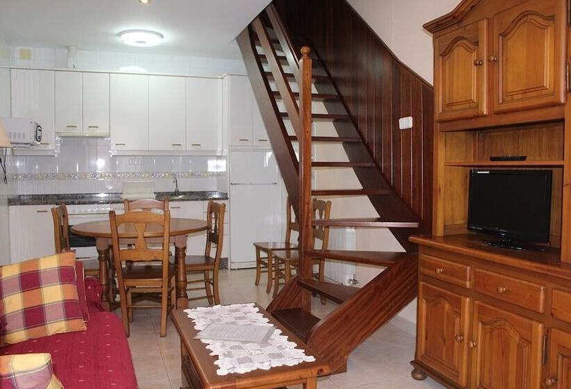 فندق Apartamentos La Lula