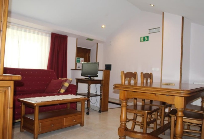 فندق Apartamentos La Lula