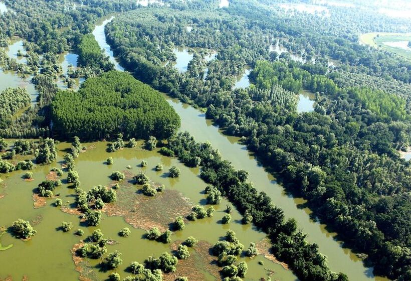 فندق Apartments Vrata Baranje