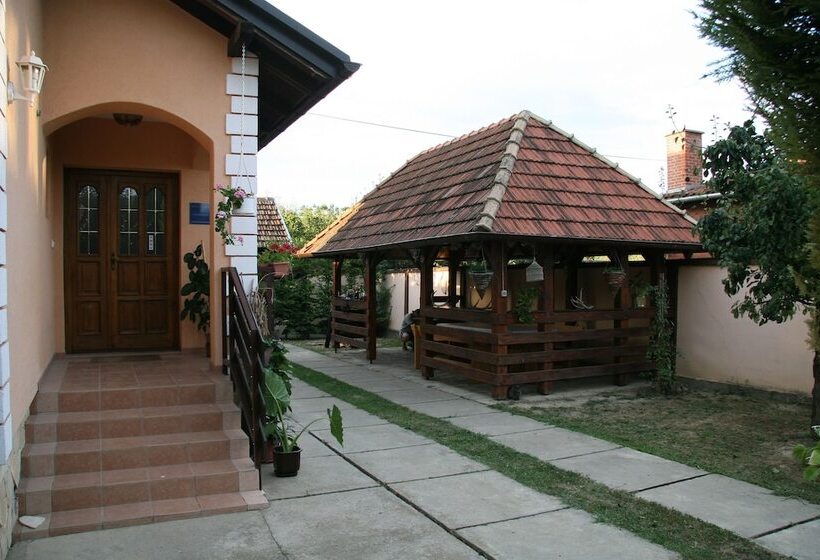 فندق Apartments Vrata Baranje