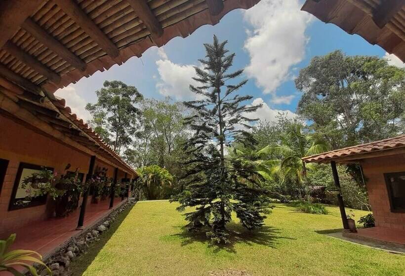 בית מלון כפרי Aqua Ecolodge