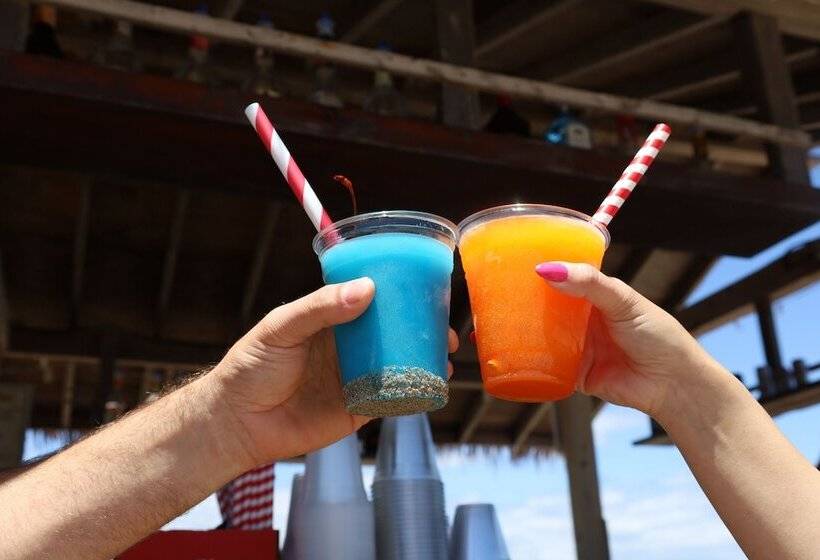 فندق Ballard S Beach Resort