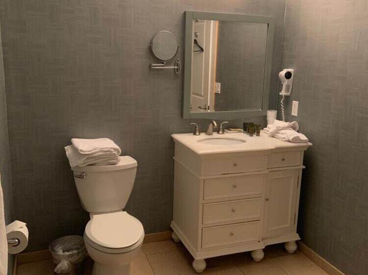 فندق Ballard S Beach Resort