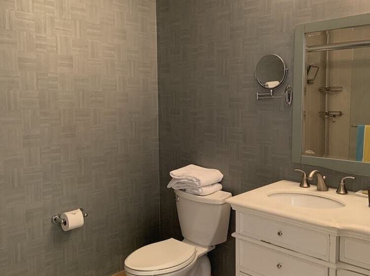 فندق Ballard S Beach Resort