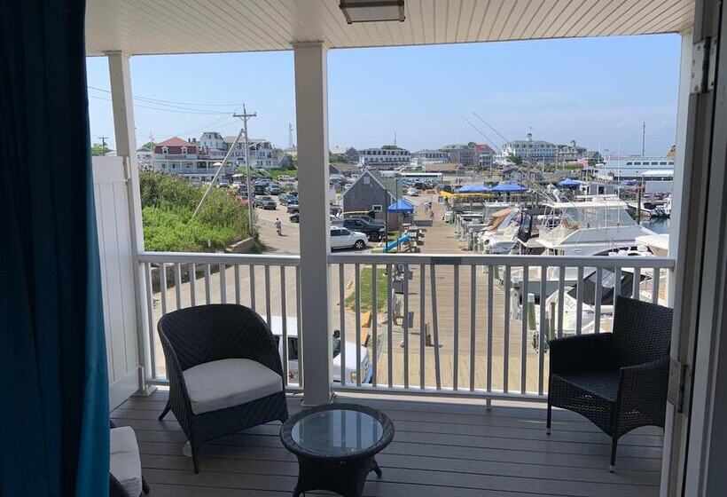 فندق Ballard S Beach Resort