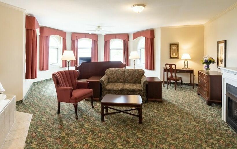 酒店 Vinifera Inn A Belhurst Property