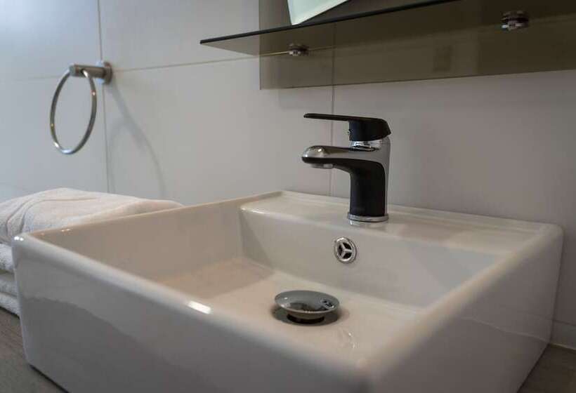 בית מלון כפרי Boutique Restaurant Kran Kreen