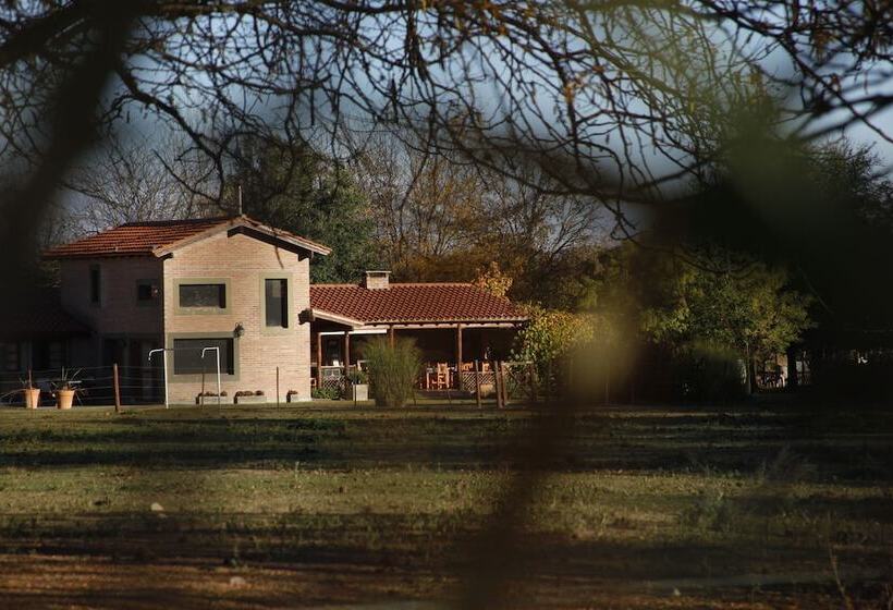 호텔 De Campo Granja El Aromo