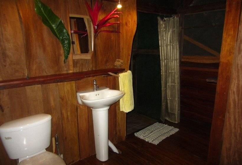 هتل Casa Pequeña