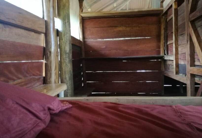 هتل Casa Pequeña