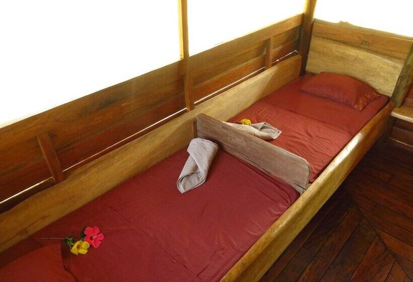 هتل Casa Pequeña