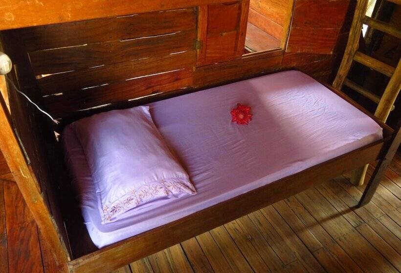 هتل Casa Pequeña