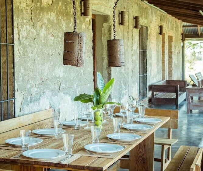 هتل Estancia Anastasio By Folk